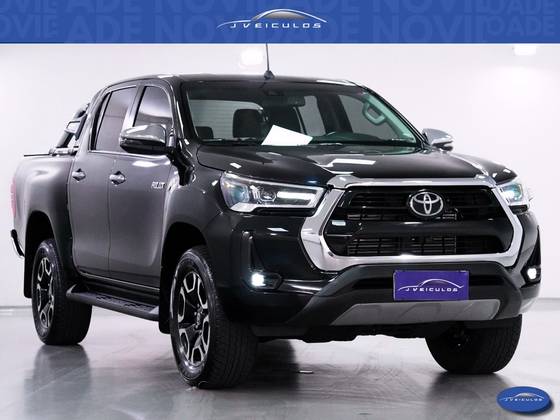 TOYOTA HILUX 2.8 D-4D TURBO DIESEL CD SRX 4X4 AUTOMÁTICO